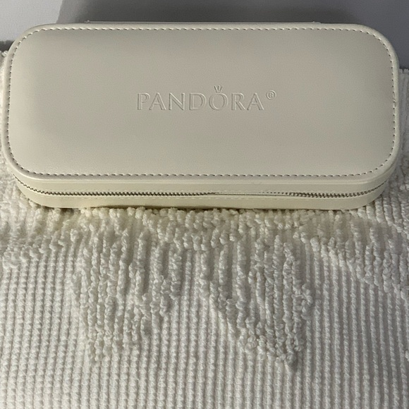 PANDORA bracelet and bead case - Picture 3 of 4